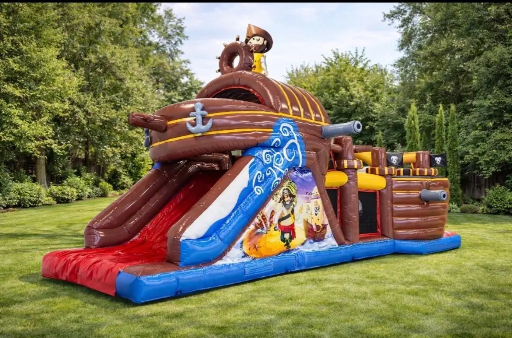 Structure gonflable géante Bateau Pirate à louer Auriol Trets